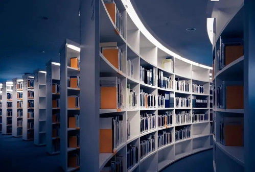新課改背景下“四課一體”的智慧化實踐路徑 說課、講課、聽課、評課與互聯網科技創新的融合探索